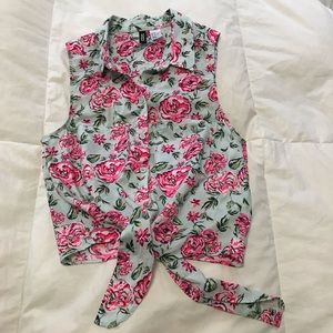 NWOT Floral Crop Top